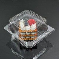 Boîte alimentaire carrée jetable en plastique PET transparent avec couvercle pour pâtisseries, sushis et snacks