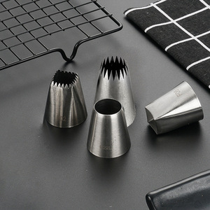 Factory direct sales: Extra <b>large</b> 304 stainless steel <b>square</b> and round cream nozzles, 4-piece <b>set</b> (18 teeth, 24 teeth), baking - Product Image 1