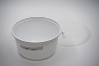 Cuvettes en plastique jetables micro-ondables écologiques du bassin rond blanc pp de 30oz avec le couvercle