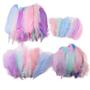 Pluma de ganso teñida DIY, accesorios de decoración para el hogar, atrapasueños, pavo, Carnaval, 8-20CM, 300 Uds. - Product Image 1