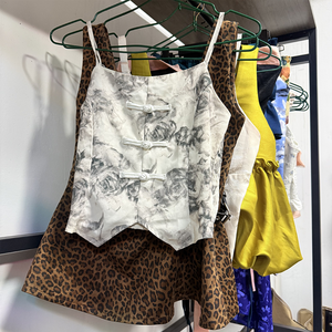 Top Camisero Y2K de Moda con Tirantes Ajustables, Ajuste Ceñido, Sin Mangas, Estilo Urbano, Top Corto para Mujer, Ropa Usada al por Mayor en Pacas de 50kg - Product Image 2