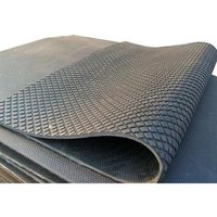 Revêtement de sol stable pour l'agriculture et tapis antidérapant pour vaches, passerelle en caoutchouc durable pour les vaches