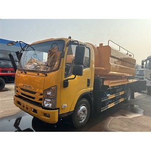 Camion de nettoyage haute pression diesel 4x2 Isuzu de Chine avec réservoir de 6000 L et normes d'émission Euro 4/6 pour le dragage des canalisations et des égouts - Product Image 2