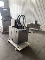 Fabrieksdirecte verkoop Elektrische Kokosnoot Halve & Schil Snijmachine met Motor Hoge Efficiëntie 304 RVS