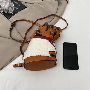 Sac à bandoulière en forme de tigre de simulation, sac à dos en peluche, sacs d'école pour la maternelle, sac réglable, jouet animal de dessin animé, cadeau pour enfants - Product Image 2