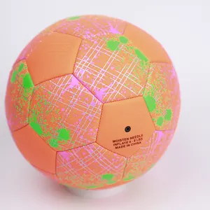 Neues Angebot Anpassen der offiziellen Größe 2 PU Machine Stitched Soccer Football Ball für Match