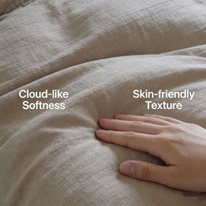 Set di Biancheria da Letto in Cotone 100% con Copripiumino Vintage a Doppio Strato in Crêpe de Chine, Quattro Pezzi con Laccetti - Product Image 3