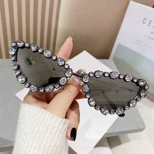 Lunettes de soleil œil de chat à monture complète UV400 pour femmes, protection solaire luxueuse, mode - Product Image 3
