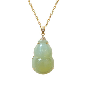 Pendentif en gourde en jadéite birmane de qualité A en or 18 carats avec diamant naturel, bijoux en jade de couleur naturelle pour femmes, à porter au quotidien et en cadeau - Product Image 1