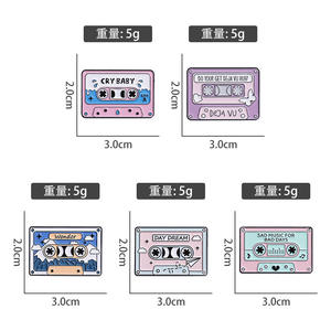 بروش شريط كاسيت موسيقي عتيق عصري إبداعي مضحك دبابيس مينا حنين بيع بالجملة حرف معدنية شارات طية صدر - Product Image 2