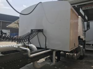 Camion semi-remorque de ravitaillement en carburant d'<span class=keywords><strong>avion</strong></span> ou de jet - Product Image 4