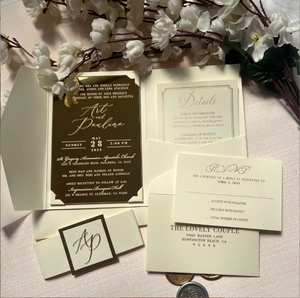 Invitación de Boda de Acrílico Espejo de Lujo Personalizada con Bolsillo, Tarjeta RSVP, Sello de Cera y Detalle en Lámina Dorada - Product Image 1