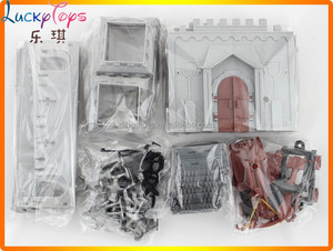 Puzzle de château médiéval à construire soi-même avec des figurines de chevaliers, de soldats et de catapultes pour un jeu imaginatif et le développement des compétences en STEM - Product Image 6