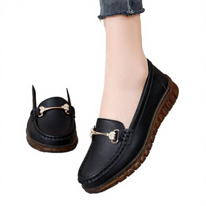 รองเท้าสวมแบบสบายๆ สำหรับผู้หญิง ดีไซน์หนังนิ่ม พื้นเรียบ สีผสม พื้นรองเท้า PVC แฟชั่นฤดูใบไม้ผลิและฤดูใบไม้ร่วง เหมาะสำหรับกิจกรรมกลางแจ้ง - Product Image 4