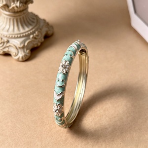 Wholesale Women's Christian Vintage Ethnic Alloy Bangles Colorful Oil Drip Colorfast Electroplating Diamond Flower Relief - Product Image 4