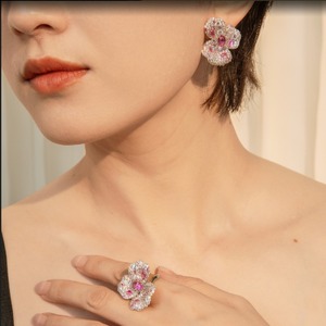 Nouvelle Arrivée Bague Cocktail Fleur d'<span class=keywords><strong>Iris</strong></span> Rubis Leb & Zircon 5A Sertissage Complet, Argent 925 Plaqué Or 18K, Cadeau de Luxe pour Mondaine - Product Image 3