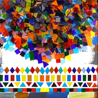 Pièces de carreaux de mosaïque en vitrail pour la création artistique et l'artisanat. Convient pour l'artisanat. Couleur et taille personnalisées