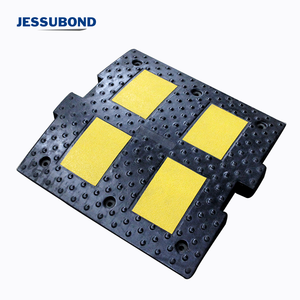 Reductores de velocidad reflectantes para carreteras, reductores de velocidad de caucho de alta visibilidad para la seguridad del tráfico - Product Image 1