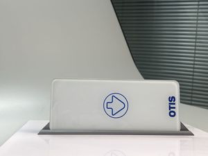 Écran tactile intelligent de haute qualité pour ascenseur, panneau en verre, écran de bouton d'ascenseur, panneau en verre trempé sérigraphié - Product Image 3