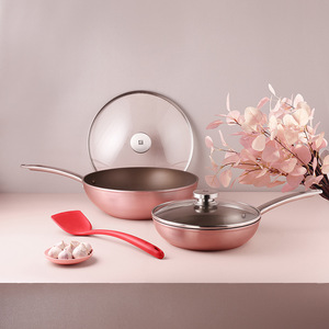 Ensemble de poêles Zwilling 3 pièces antiadhésives roses avec couvercle et spatule, prêt à offrir - Product Image 1
