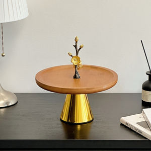 Ensemble de plateaux <span class=keywords><strong>en</strong></span> <span class=keywords><strong>bois</strong></span> haut de gamme de luxe 2025 motifs de fleurs dorées pour la décoration de restaurant Cupcake fait à la main écologique fruits secs - Product Image 5