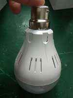 Ampoule LED à détecteur de mouvement micro-ondes 5W E27 AC/Batterie rechargeable avec garantie de 2 ans