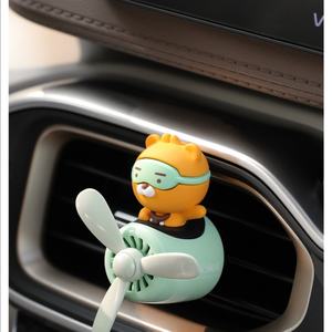 Diffuseur d'air pour voiture Nouveau KAKAO Friends Pilot Clip de parfum pour grille d'aération de voiture Parfum pour l'intérieur de la voiture Accessoires - Product Image 4