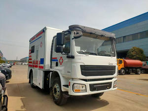 Camion d'ambulance et de lutte contre les incendies L3000 4X2 avec prise de force (PTO) pleine puissance, lance à eau et mousse de 70 m, lance de 65 m pour le sauvetage industriel et aéroportuaire - Product Image 3