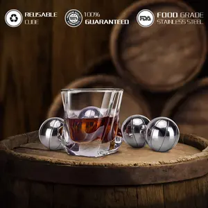 ウイスキー、ビール、飲料用のバスケットボール型の再利用可能なウイスキーアイスキューブロックチリングストーン