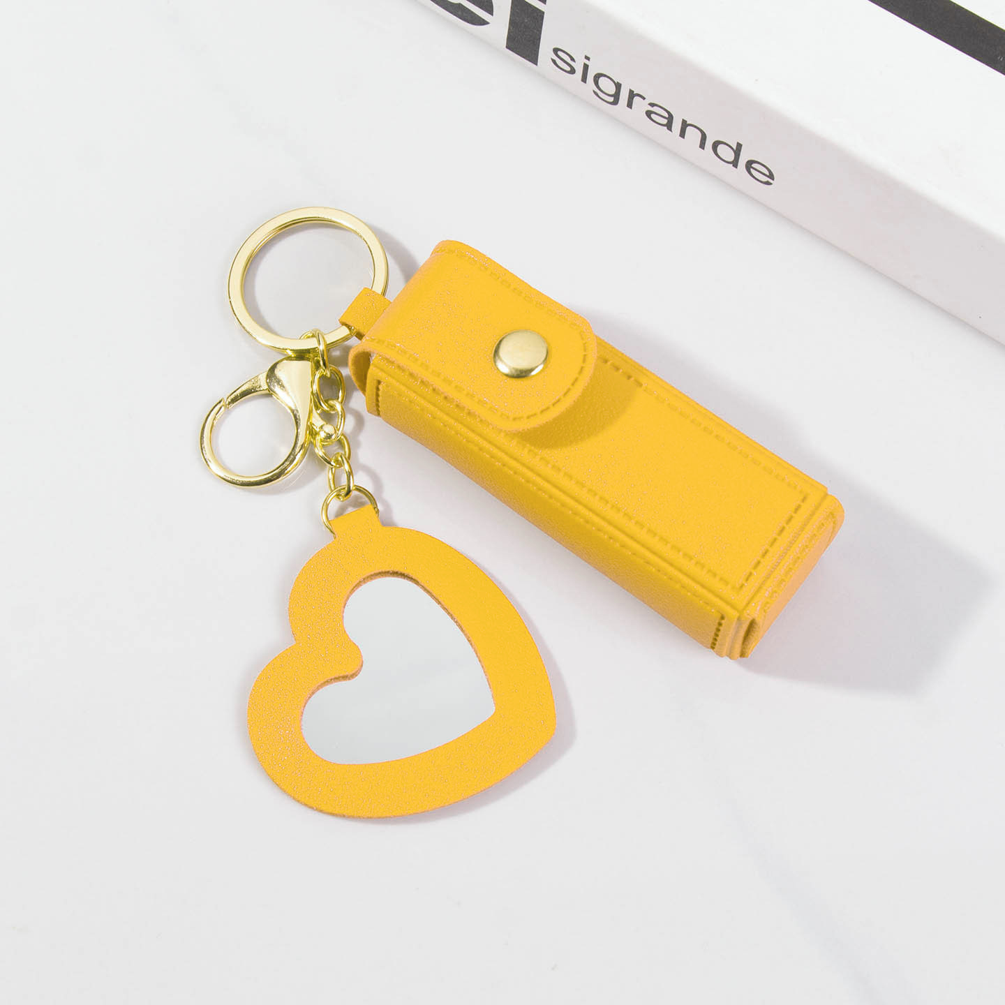 Yellow lipstick set