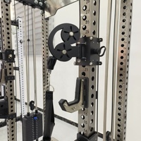 Équipement d'exercice de gymnastique Cage à squat et machine à croiser les câbles pour station multifonctionnelle Multigym