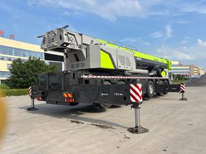 2023 Zoomlion ZAT3000A 400Ton grúa de camión de pluma telescópica usada 100Ton contrapeso Motor de bomba de caja de cambios con ruedas de superficie de carretera completa - Product Image 3
