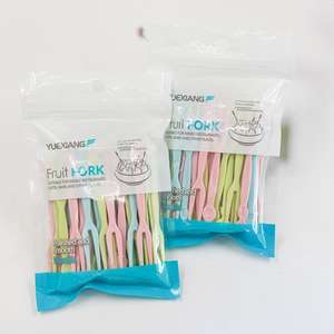 Fourchettes à fruits jetables de Noël, fourchettes en plastique pour gâteaux et desserts, vente en gros à un yuan. - Product Image 4