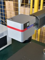 Prix du revendeur Marqueur laser 30W Gravure sur métal Machine de marquage laser à fibre