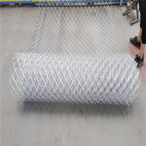 Cerca <span class=keywords><strong>de</strong></span> eslabones <span class=keywords><strong>de</strong></span> cadena aluminizada <span class=keywords><strong>de</strong></span> calibre 9, forma <span class=keywords><strong>de</strong></span> agujero <span class=keywords><strong>de</strong></span> diamante, <span class=keywords><strong>alambre</strong></span> <span class=keywords><strong>de</strong></span> hierro galvanizado, doblado/corte/tejido para malla <span class=keywords><strong>de</strong></span> <span class=keywords><strong>alambre</strong></span> <span class=keywords><strong>de</strong></span> construcción - Product Image 5