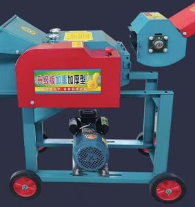 Hacheuse d'ensilage diesel robuste et durable, adaptée à la production d'aliments pour bétail, moutons et chevaux à la ferme - Product Image 4