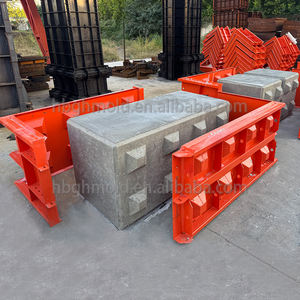 Vendita all'Ingrosso di Stampi a Iniezione in Plastica di Varie Misure e Forme per Blocchi di Cemento Concavi e Convessi - Product Image 6