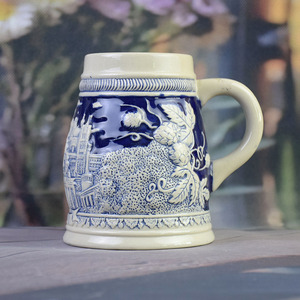 Boccale da Birra Classico in Porcellana Fujian Premium - Motivo Paesaggistico Urbano Blu-Bianco con Coperchio in Alluminio Riutilizzabile Lavabile in Lavastoviglie 750ml - Product Image 4