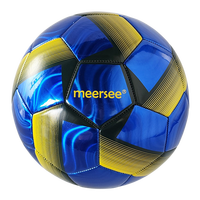 Ballon de football gonflable en PVC brillant personnalisé en gros, taille 5, avec logo personnalisé, vessie en caoutchouc confortable pour enfants