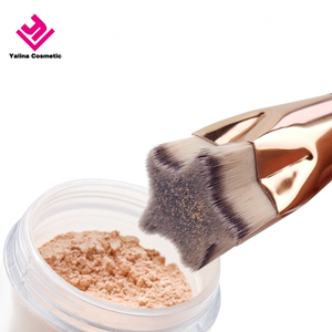 Brocha de <span class=keywords><strong>Maquillaje</strong></span> Facial de Tamaño Grande con Mango de Madera Negro Brillante, Diseño de Estrella y Corazón, Cabeza Plana Impecable - Product Image 5