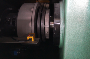 Macchina Fustellatrice Automatica LYAN-1320 con Alimentazione Continua Senza Interruzioni, Doppio Impilatore Gratuito, Produzione Continua 72 Ore, Catene IWIS Germania - Product Image 3