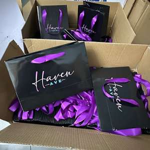 Bolsa de Compras de Cartón Rosa de Lujo con Asas y Lazo, Logotipo Personalizado, Material de Papel Recubierto para Zapatos y Regalos - Product Image 4