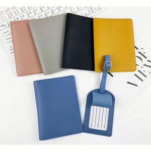Juego de Porta Pasaportes y Etiqueta de Equipaje de Cuero PU Personalizado, Cartera para Documentos de Viaje con Caja de Regalo para Regalos Empresariales - Product Image 2