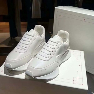Chaussures de sport respirantes et tendance, en cuir véritable luxueux, semelle épaisse, antidérapantes, chaussures de marche décontractées, style estival - Product Image 1