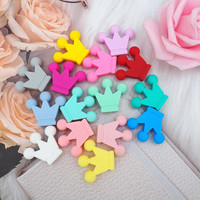 Venta al por mayor bebé masticar juguete DIY pezón cadena joyería silicona corona cuentas silicona encantos para bolígrafos
