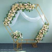 Support de toile de fond en métal doré personnalisable avec base stable pour la décoration de cérémonies de mariage, de fêtes, d'événements et de remises de diplômes