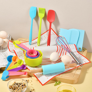 Los mejores mini juguetes <span class=keywords><strong>de</strong></span> cocina baratos para el hogar, juegos <span class=keywords><strong>de</strong></span> simulación para niños, accesorios <span class=keywords><strong>de</strong></span> cocina para hornear, juego <span class=keywords><strong>de</strong></span> herramientas para niños y niñas - Product Image 4