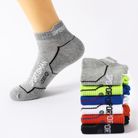 Chaussettes de sport en coton avec logo personnalisé, fabrication OEM ODM directe d'usine, respirantes, anti-humidité, chaussettes athlétiques en gros