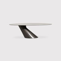 Table à manger ovale moderne personnalisable en usine avec base en métal et plateau en pierre frittée