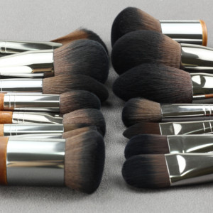 Pincéis de Maquiagem para o Rosto com Cabo de Madeira Série MF Cangzhou para Pó Solto, Blush, Base, Sombra, Iluminador e Corretivo - Product Image 4